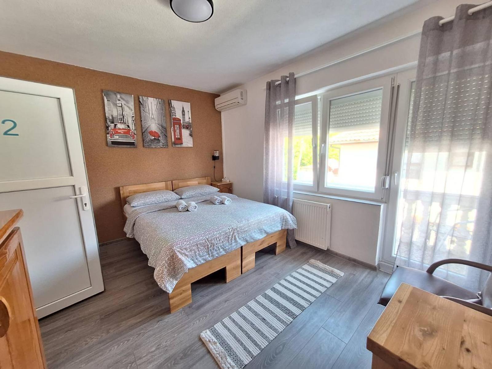 Sobe-Apartmani Modrica Ngoại thất bức ảnh