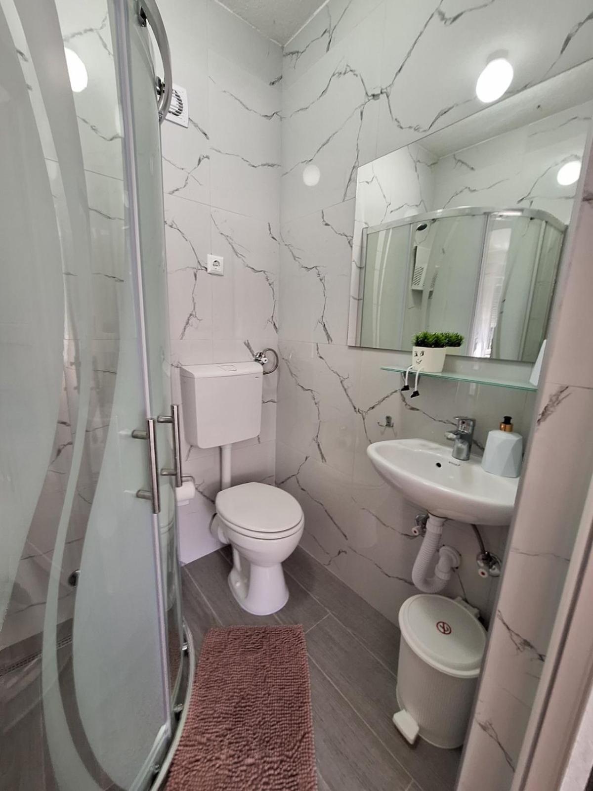 Sobe-Apartmani Modrica Ngoại thất bức ảnh