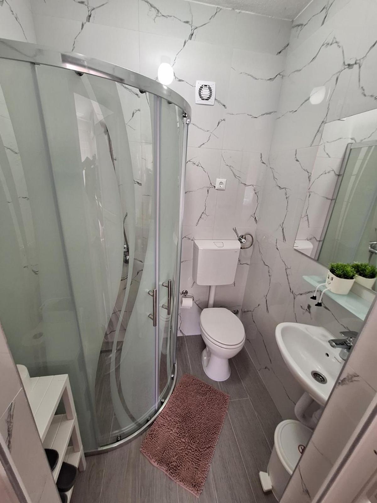 Sobe-Apartmani Modrica Ngoại thất bức ảnh